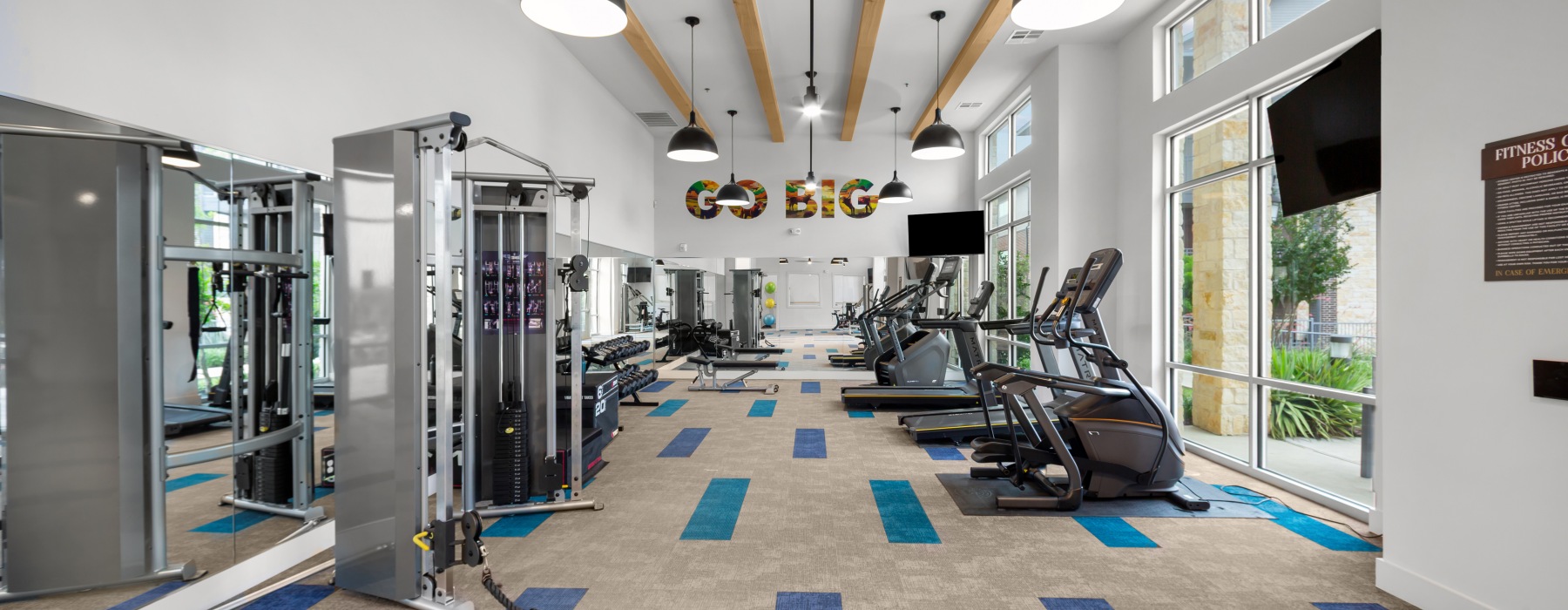 Pet-Friendly Apartments Near UNT, TWU & Discovery Park